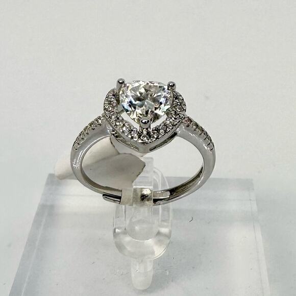 Ring Silver Heart-Shaped Diamond Ring - Picture 11 of 11